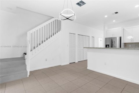 Townhouse in Miami Gardens, Florida 3 bedrooms, 131.83 sq.m. № 2058802 - photo 17