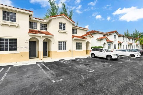 Townhouse in Miami Gardens, Florida 3 bedrooms, 131.83 sq.m. № 2058802 - photo 3