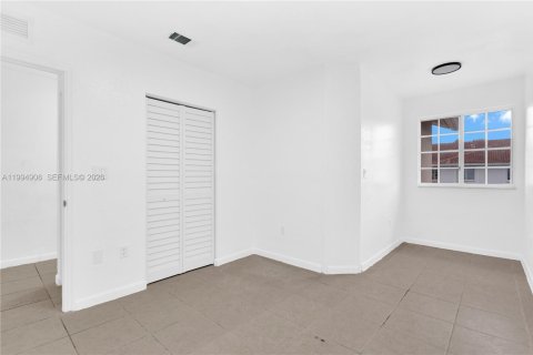 Townhouse in Miami Gardens, Florida 3 bedrooms, 131.83 sq.m. № 2058802 - photo 23