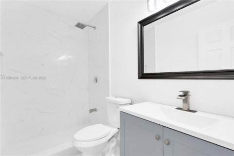 Townhouse in Miami Gardens, Florida 3 bedrooms, 131.83 sq.m. № 2058802 - photo 19