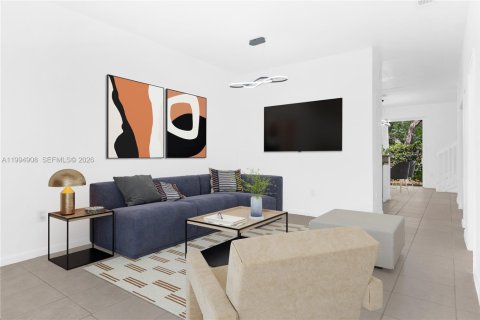 Townhouse in Miami Gardens, Florida 3 bedrooms, 131.83 sq.m. № 2058802 - photo 6