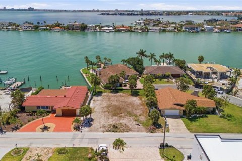 Terreno en Saint Pete Beach, Florida № 2211839
