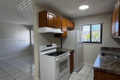 Квартира в Хайалиа, Флорида 1 спальня, 60.39м2 № 2003487