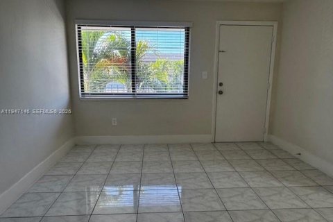 Снять в аренду квартиру в Хайалиа, Флорида 1 спальня, 60.39м2, № 2003487 - фото 7