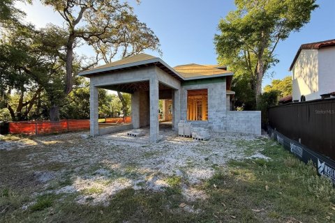 House in Winter Park, Florida 4 bedrooms, 390.65 sq.m. № 1636613 - photo 12