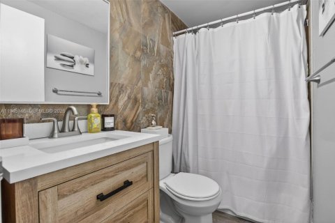 Condominio en venta en Hollywood, Florida, 1 dormitorio, 87.7 m2 № 2009600 - foto 8