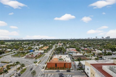 Condominio en venta en Hollywood, Florida, 1 dormitorio, 87.7 m2 № 2009600 - foto 4