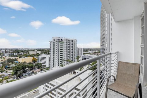 Condominio en venta en Hollywood, Florida, 1 dormitorio, 87.7 m2 № 2009600 - foto 24