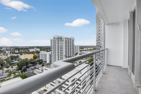 Condominio en venta en Hollywood, Florida, 1 dormitorio, 87.7 m2 № 2009600 - foto 13