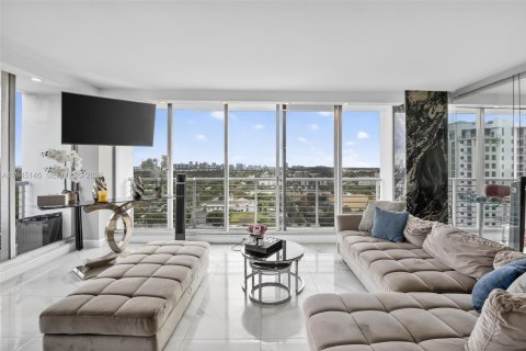 Condominio en venta en Hollywood, Florida, 1 dormitorio, 87.7 m2 № 2009600 - foto 15