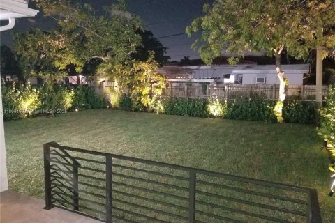 Villa ou maison à louer à Miami, Floride: 3 chambres, 154.22 m2 № 1946472 - photo 26