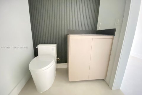 Touwnhouse à vendre à Miami, Floride: 3 chambres, 207.82 m2 № 2004975 - photo 25