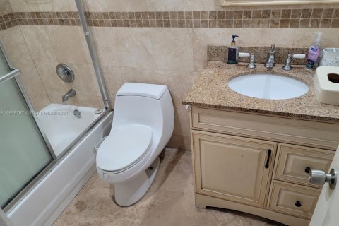 Купить кондоминиум в Санни-Айлс-Бич, Флорида 33.44м2, № 2021120 - фото 9