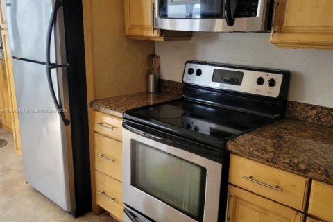 Купить кондоминиум в Санни-Айлс-Бич, Флорида 33.44м2, № 2021120 - фото 7