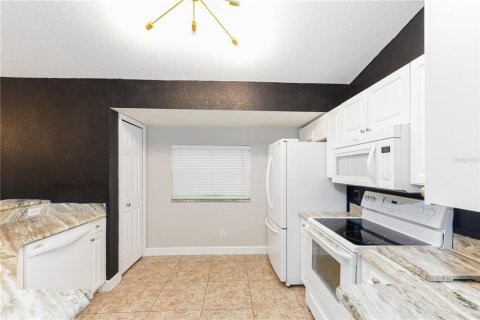 Villa ou maison à vendre à North Port, Floride: 3 chambres, 111.02 m2 № 2218863 - photo 13
