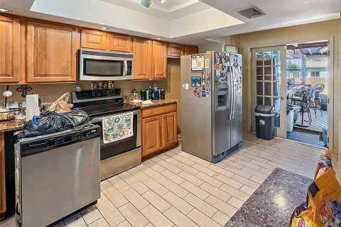 House in Saint Petersburg, Florida 2 bedrooms, 101.91 sq.m. № 1558856 - photo 10