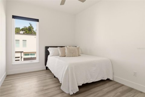 Townhouse in Gainesville, Florida 3 bedrooms, 152.36 sq.m. № 2222621 - photo 25