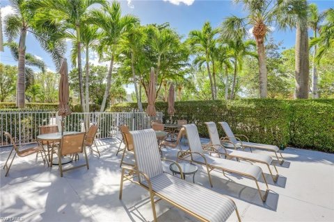 Condo in Naples, Florida, 2 bedrooms  № 1878797 - photo 10
