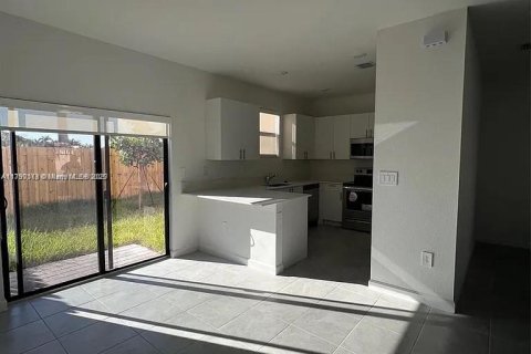 Condo in Homestead, Florida, 3 bedrooms № 1712028 - photo 6