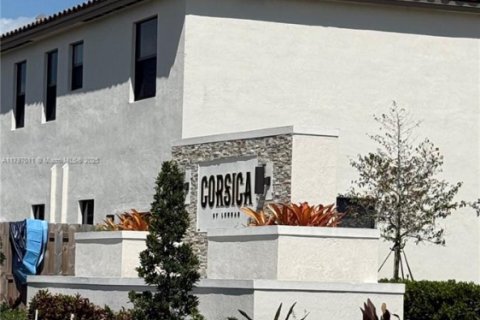 Condo in Homestead, Florida, 3 bedrooms № 1712028 - photo 18