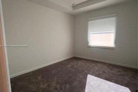 Condo in Homestead, Florida, 3 bedrooms № 1712028 - photo 12