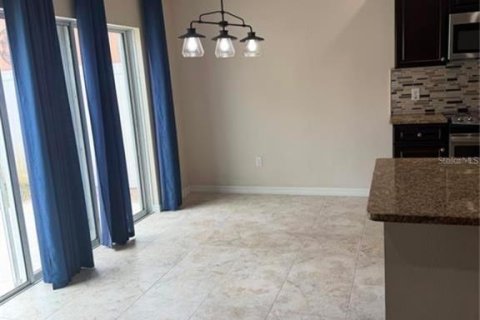 Touwnhouse à louer à Tarpon Springs, Floride: 3 chambres, 148.83 m2 № 2316557 - photo 9
