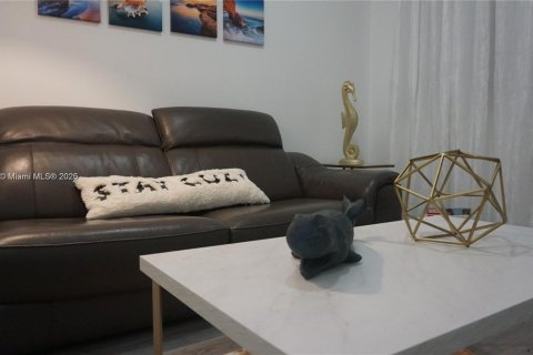 Copropriété à vendre à Miami Beach, Floride: 1 chambre, 41.81 m2 № 1871834 - photo 2