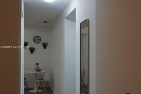 Copropriété à vendre à Miami Beach, Floride: 1 chambre, 41.81 m2 № 1871834 - photo 9