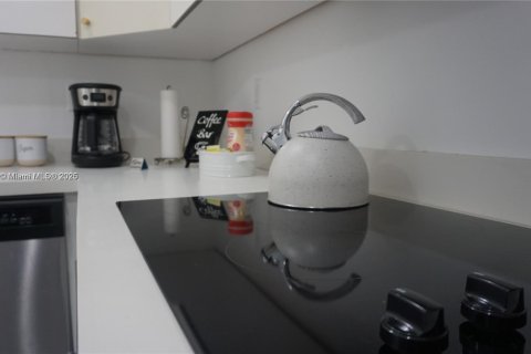 Copropriété à vendre à Miami Beach, Floride: 1 chambre, 41.81 m2 № 1871834 - photo 7