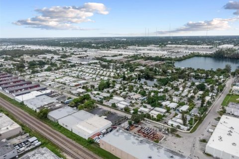 Commercial property in Pembroke Park, Florida № 1932208 - photo 29