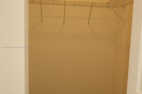 Adosado en alquiler en Homestead, Florida, 3 dormitorios № 1945404 - foto 9