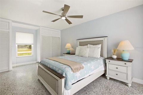 House in Port Charlotte, Florida 3 bedrooms, 137.68 sq.m. № 2217872 - photo 21
