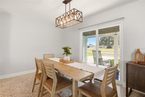 House in Port Charlotte, Florida 3 bedrooms, 137.68 sq.m. № 2217872 - photo 19