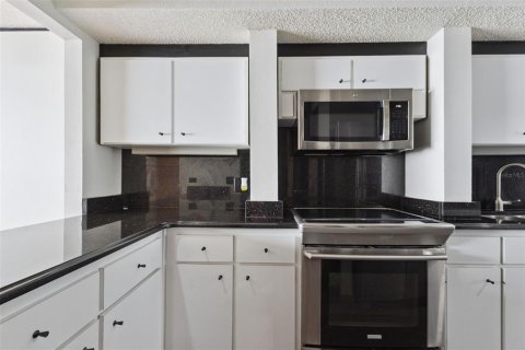 Touwnhouse à vendre à Winter Haven, Floride: 2 chambres, 130.81 m2 № 2277933 - photo 12