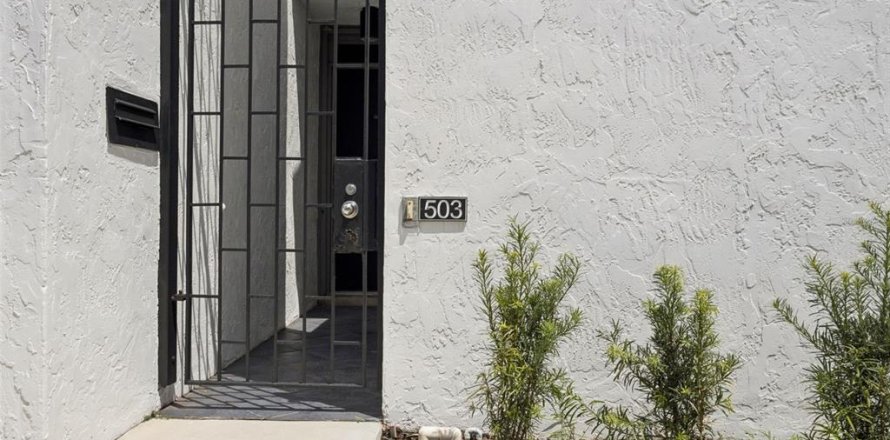 Touwnhouse à Winter Haven, Floride 2 chambres, 130.81 m2 № 2277933