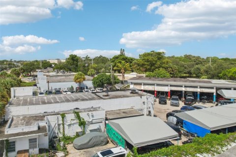 Propiedad comercial en venta en North Miami Beach, Florida № 1937089 - foto 27