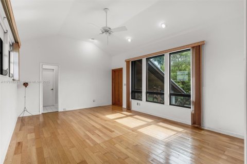 Купить коммерческую недвижимость в Хомстед, Флорида № 1895349 - фото 26