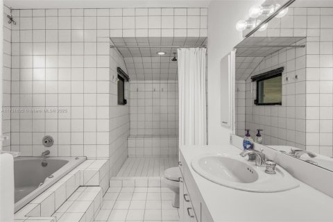 Купить коммерческую недвижимость в Хомстед, Флорида № 1895349 - фото 29