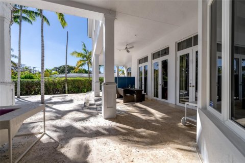 Villa ou maison à vendre à Coral Gables, Floride: 7 chambres, 652.55 m2 № 2174410 - photo 16