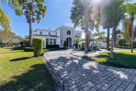 Villa ou maison à vendre à Coral Gables, Floride: 7 chambres, 652.55 m2 № 2174410 - photo 2