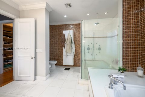 Villa ou maison à vendre à Coral Gables, Floride: 7 chambres, 652.55 m2 № 2174410 - photo 29