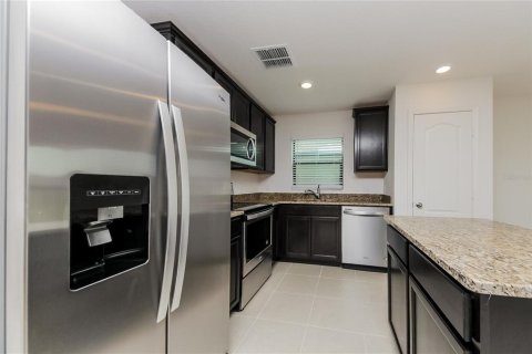 House in Dundee, Florida 3 bedrooms, 128.48 sq.m. № 1905901 - photo 5