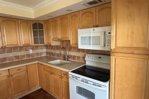 Купить кондоминиум в Помпано-Бич, Флорида 3 комнаты, 79.9м2, № 2085312 - фото 10