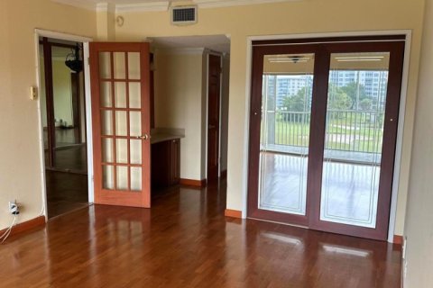 Купить кондоминиум в Помпано-Бич, Флорида 3 комнаты, 79.9м2, № 2085312 - фото 16