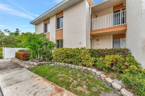 Condo à Saint Petersburg, Floride, 2 chambres  № 2114499
