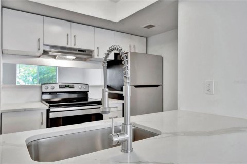 Copropriété à louer à Saint Petersburg, Floride: 2 chambres, 101.26 m2 № 2114499 - photo 17
