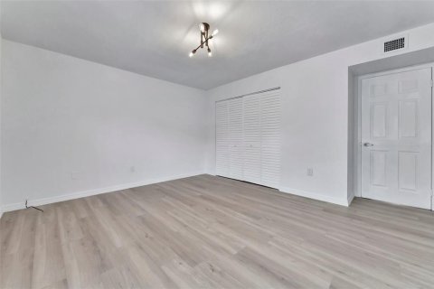 Copropriété à louer à Saint Petersburg, Floride: 2 chambres, 101.26 m2 № 2114499 - photo 21