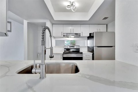Copropriété à louer à Saint Petersburg, Floride: 2 chambres, 101.26 m2 № 2114499 - photo 15