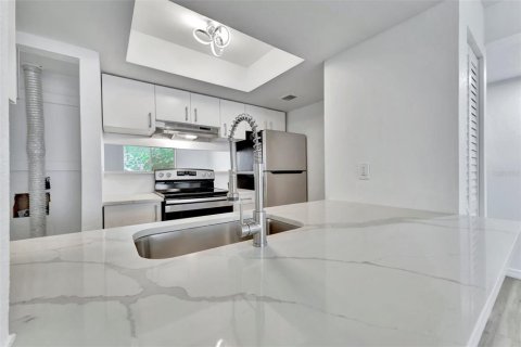 Copropriété à louer à Saint Petersburg, Floride: 2 chambres, 101.26 m2 № 2114499 - photo 16