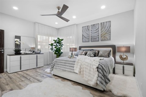 House in Hollywood, Florida 3 bedrooms, 267.74 sq.m. № 1925112 - photo 16